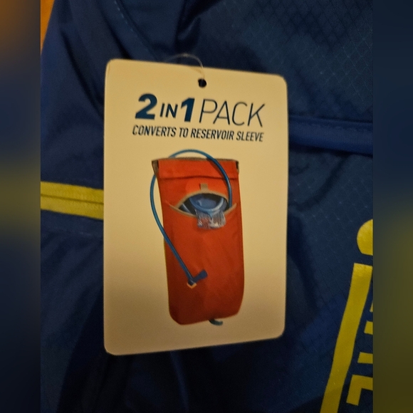 Camelbak Arete 22 70oz - Picture 4 of 6